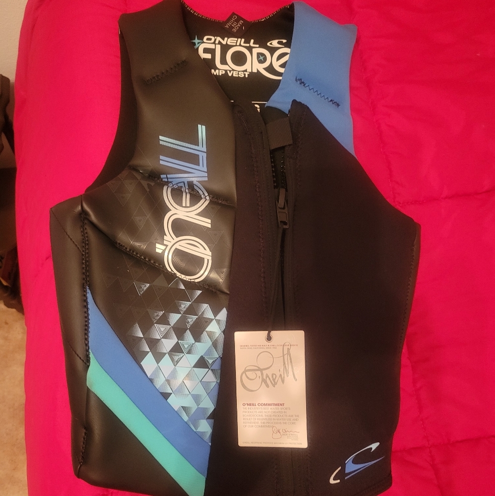 Oneill ski vest. Brand new, never worn.